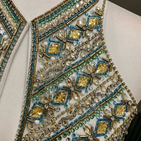 Stunning Halter Beaded & Sequined 1 Piece Fishtail Gown - Picture 9 of 12